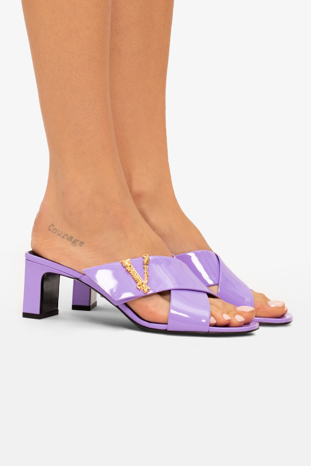 Women's Shoes | has teamed up with Kentucky sneaker retailer